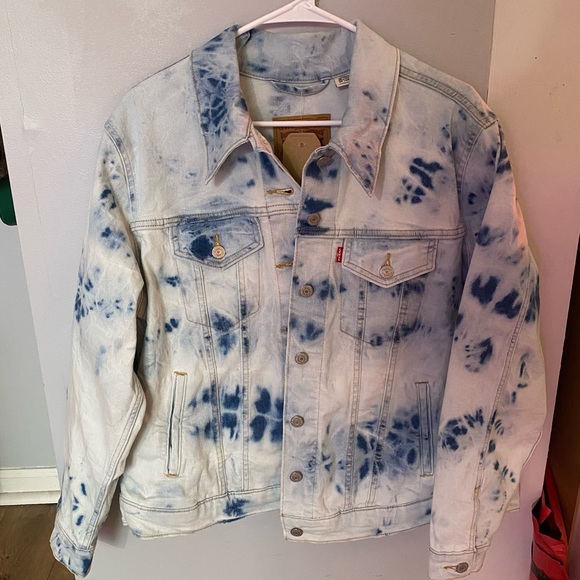 NWT LEVI Acid Wash Denim Jacket 💎💫🦋 - Picture 3 of 3